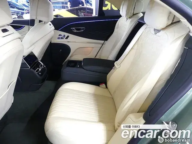 Bentley Flying Spur 2022 — Photo 1/20