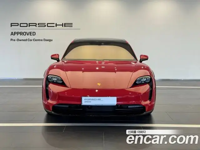 Porsche Taycan 2023 — Photo 9/20