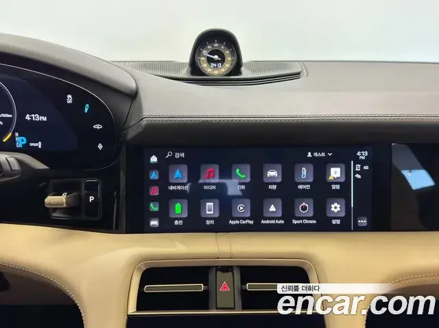 Porsche Taycan 2023 — Photo 20/20