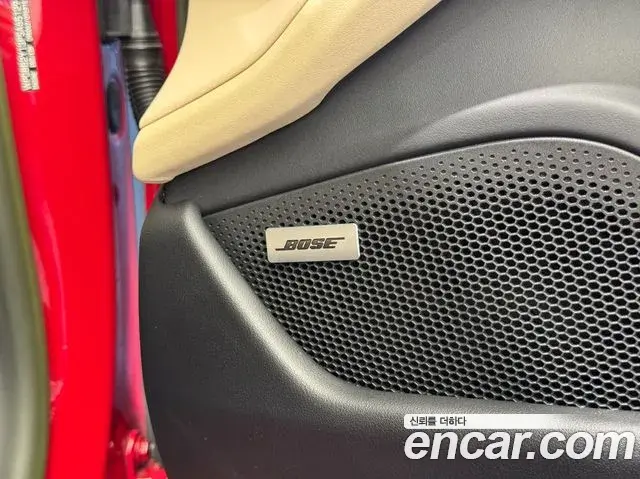 Porsche Taycan 2023 — Photo 16/20