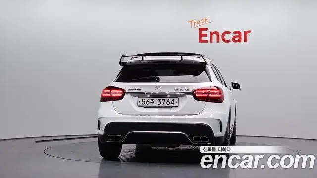 Mercedes-Benz GLA-Class 2019 — Фото 4/20