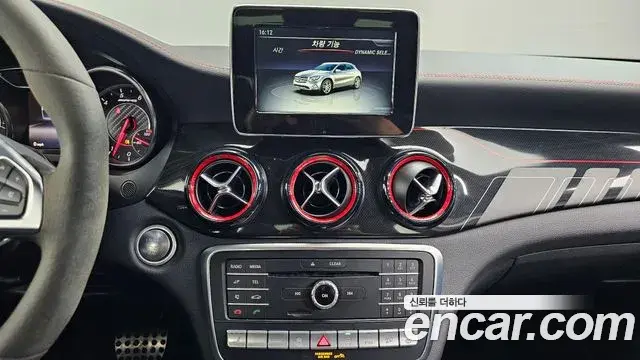 Mercedes-Benz GLA-Class 2019 — Фото 13/20
