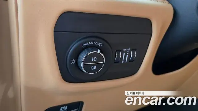 Jeep Grand Cherokee 2022 — ფოტო 10/40