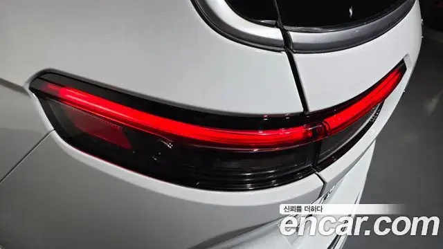 Jeep Grand Cherokee 2022 — ფოტო 28/40