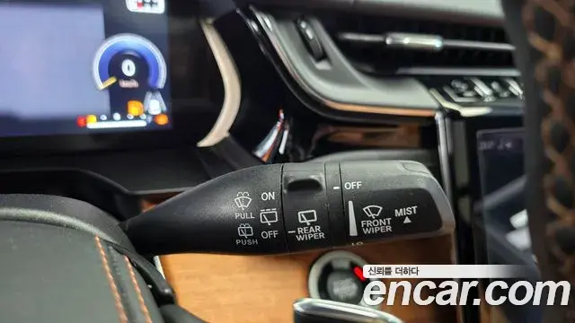 Jeep Grand Cherokee 2022 — ფოტო 18/40