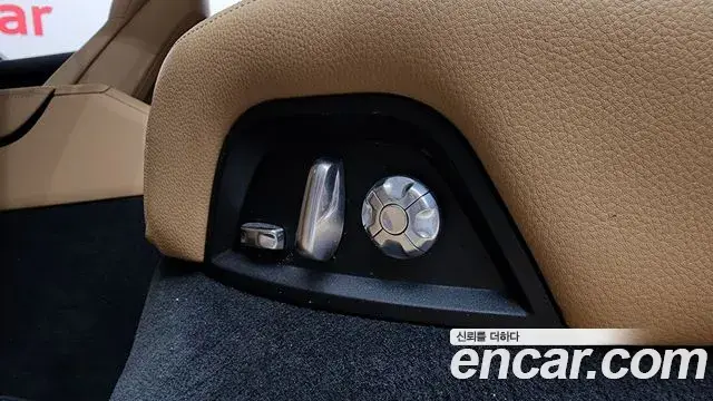 Porsche Panamera 2018 — ფოტო 10/40