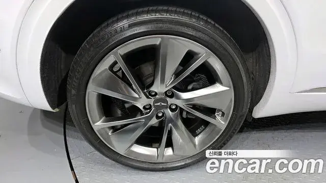 Genesis GV70 2021 — Photo 5/20