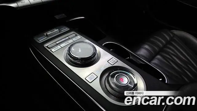 Genesis GV70 2021 — Photo 9/20