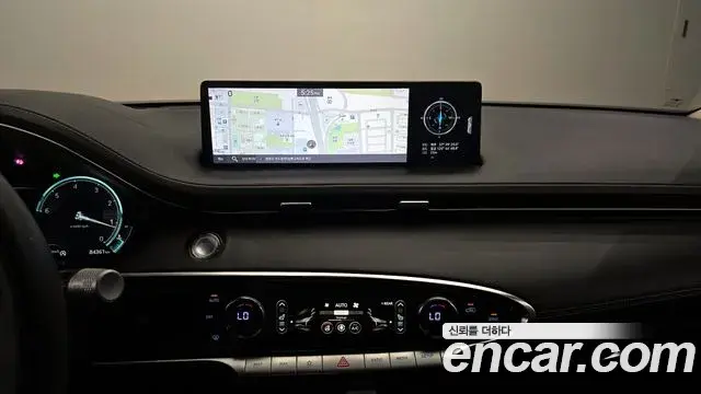 Genesis GV70 2021 — Photo 14/20