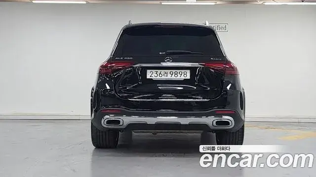 Mercedes-Benz GLE-Class 2024 — Photo 10/20