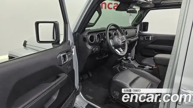 Jeep Wrangler 2022 — Фото 8/20