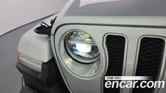 Jeep Wrangler 2022 — Şəkil 13/35