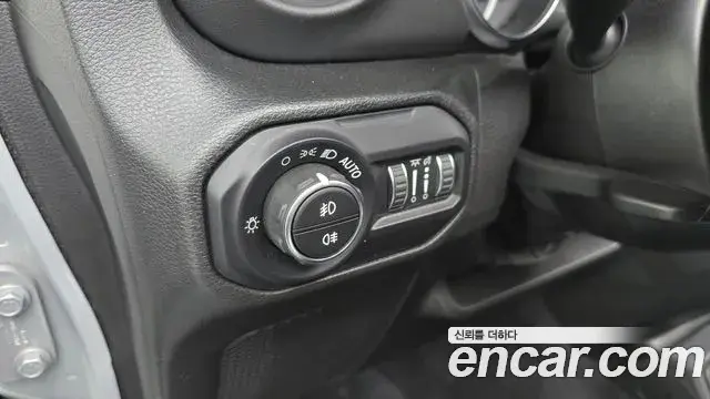 Jeep Wrangler 2022 — Şəkil 4/35