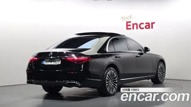 Mercedes-Benz S-Class 2021 — ფოტო 1/32
