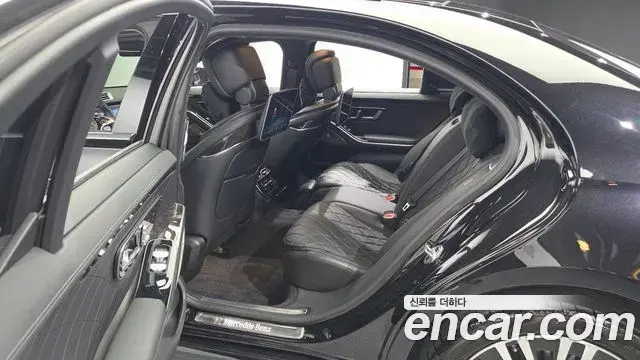 Mercedes-Benz S-Class 2021 — ფოტო 28/32