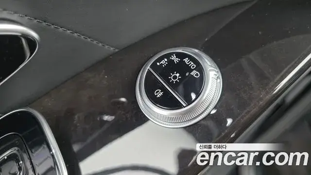 Mercedes-Benz S-Class 2021 — ფოტო 29/32
