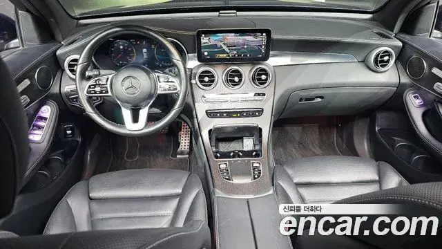 Mercedes-Benz GLC-Class 2023 — Photo 17/33