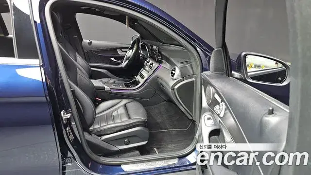 Mercedes-Benz GLC-Class 2023 — Photo 12/33