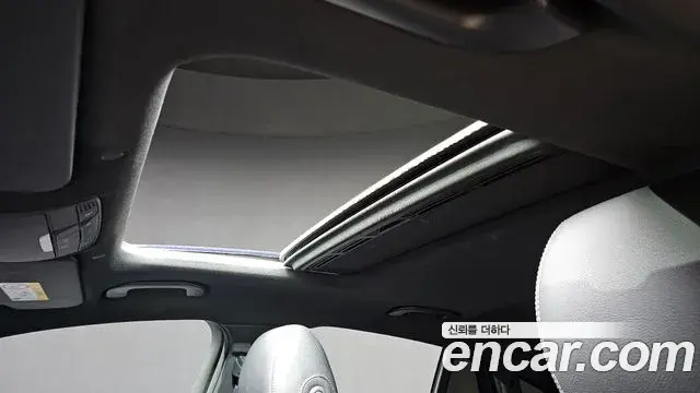 Mercedes-Benz GLC-Class 2023 — Photo 33/33