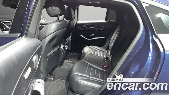 Mercedes-Benz GLC-Class 2023 — Photo 11/33