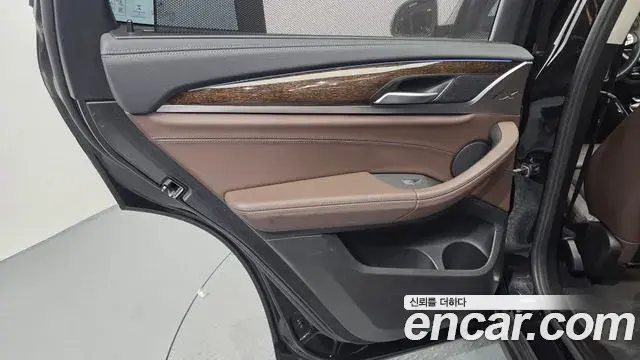 BMW X3 2021 — Şəkil 30/34