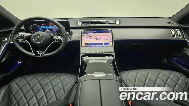 Mercedes-Benz S-Class 2025 — Photo 12/20