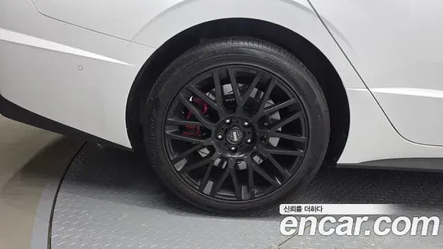 Hyundai Sonata Hybrid 2019 — Şəkil 18/20