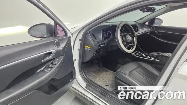 Hyundai Sonata Hybrid 2019 — Şəkil 12/20