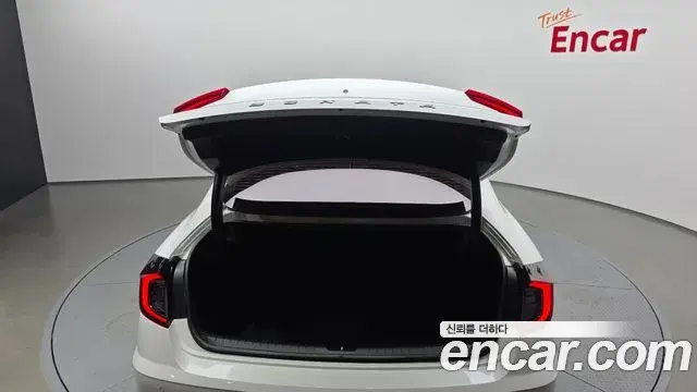 Hyundai Sonata Hybrid 2019 — Şəkil 15/20