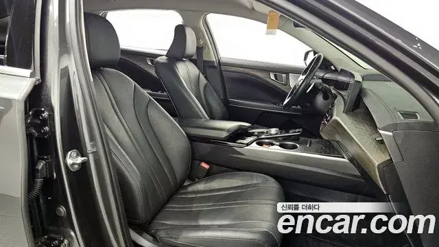 Kia K8 2021 — Photo 10/31