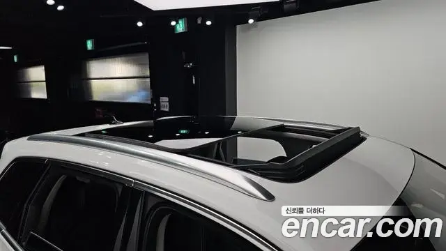 Volkswagen Touareg 2025 — ფოტო 14/33