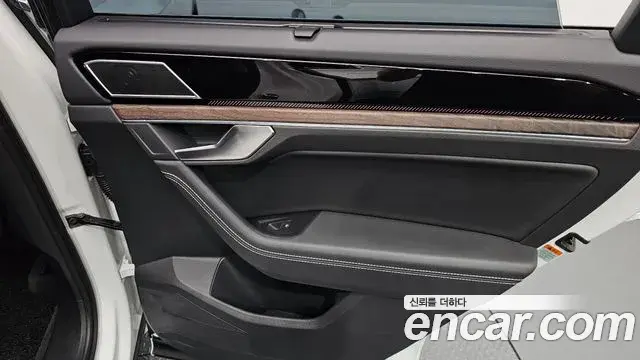 Volkswagen Touareg 2025 — ფოტო 21/33