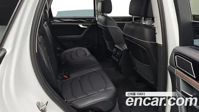 Volkswagen Touareg 2025 — ფოტო 12/33