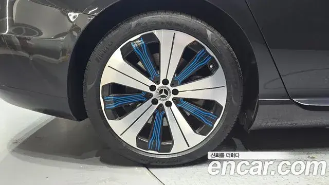 Mercedes-Benz EQS 2022 — Photo 12/29