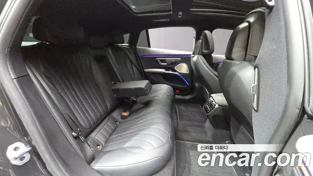 Mercedes-Benz EQS 2022 — Photo 13/29