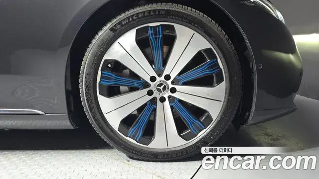 Mercedes-Benz EQS 2022 — Photo 11/29