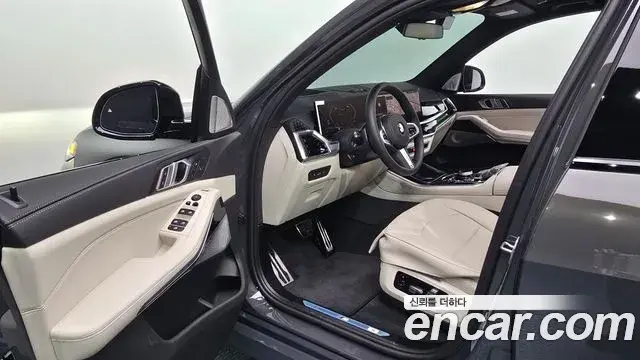 BMW X5 2025 — ფოტო 29/31