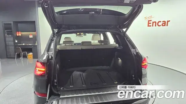 BMW X5 2025 — ფოტო 15/31