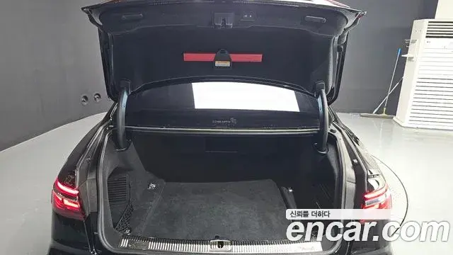 Audi A8 2020 — Photo 10/40