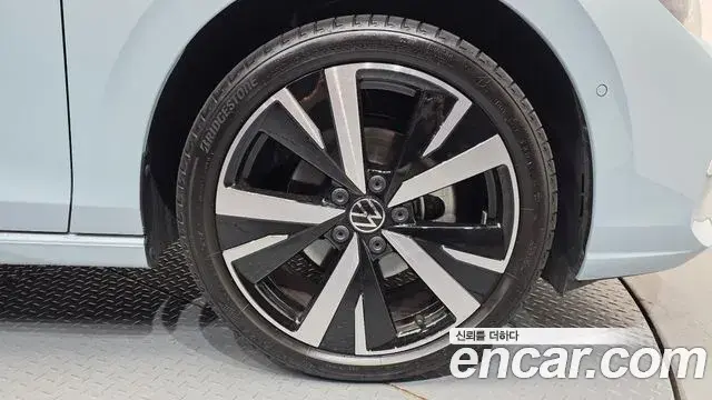 Volkswagen Golf 2025 — Photo 5/20