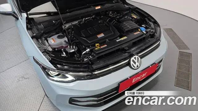 Volkswagen Golf 2025 — Photo 6/20