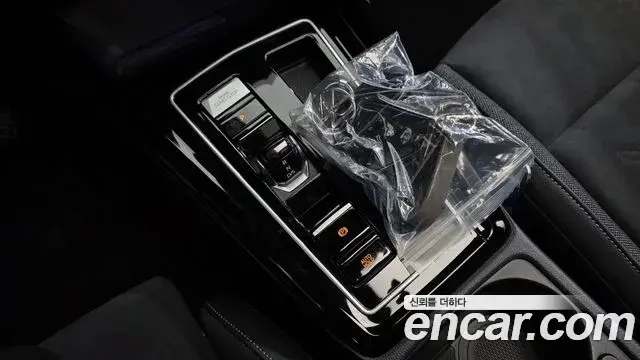 Volkswagen Golf 2025 — Photo 9/20
