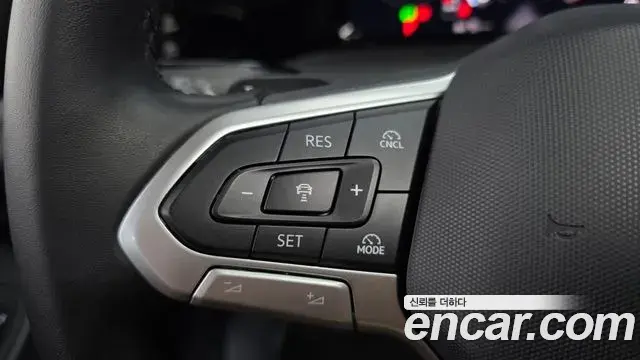 Volkswagen Golf 2025 — Photo 18/20