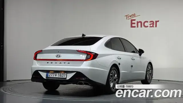 Hyundai Sonata 2021 — Фото 2/20