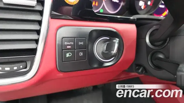Porsche Cayenne 2022 — Photo 12/32