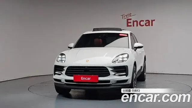Porsche Macan 2021 — Фото 3/20