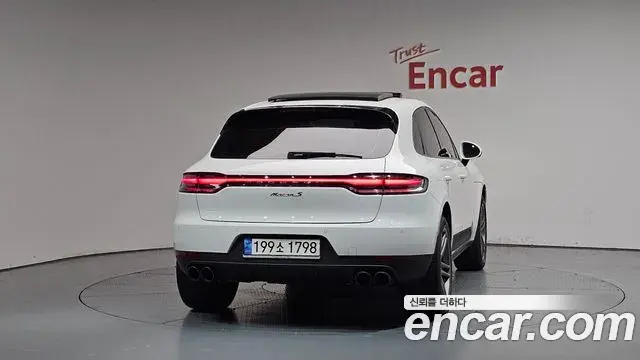 Porsche Macan 2021 — Фото 4/20