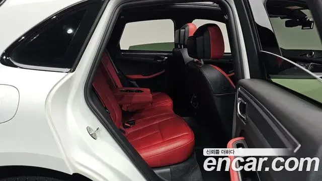 Porsche Macan 2021 — Фото 11/20