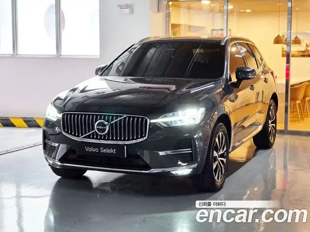 Volvo XC60 2025 — ფოტო 1/20
