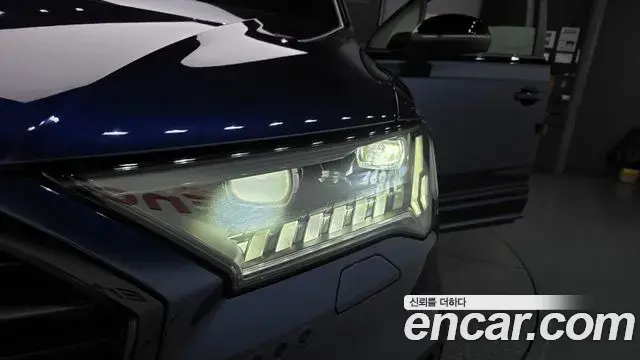 Audi Q7 2023 — Şəkil 15/34